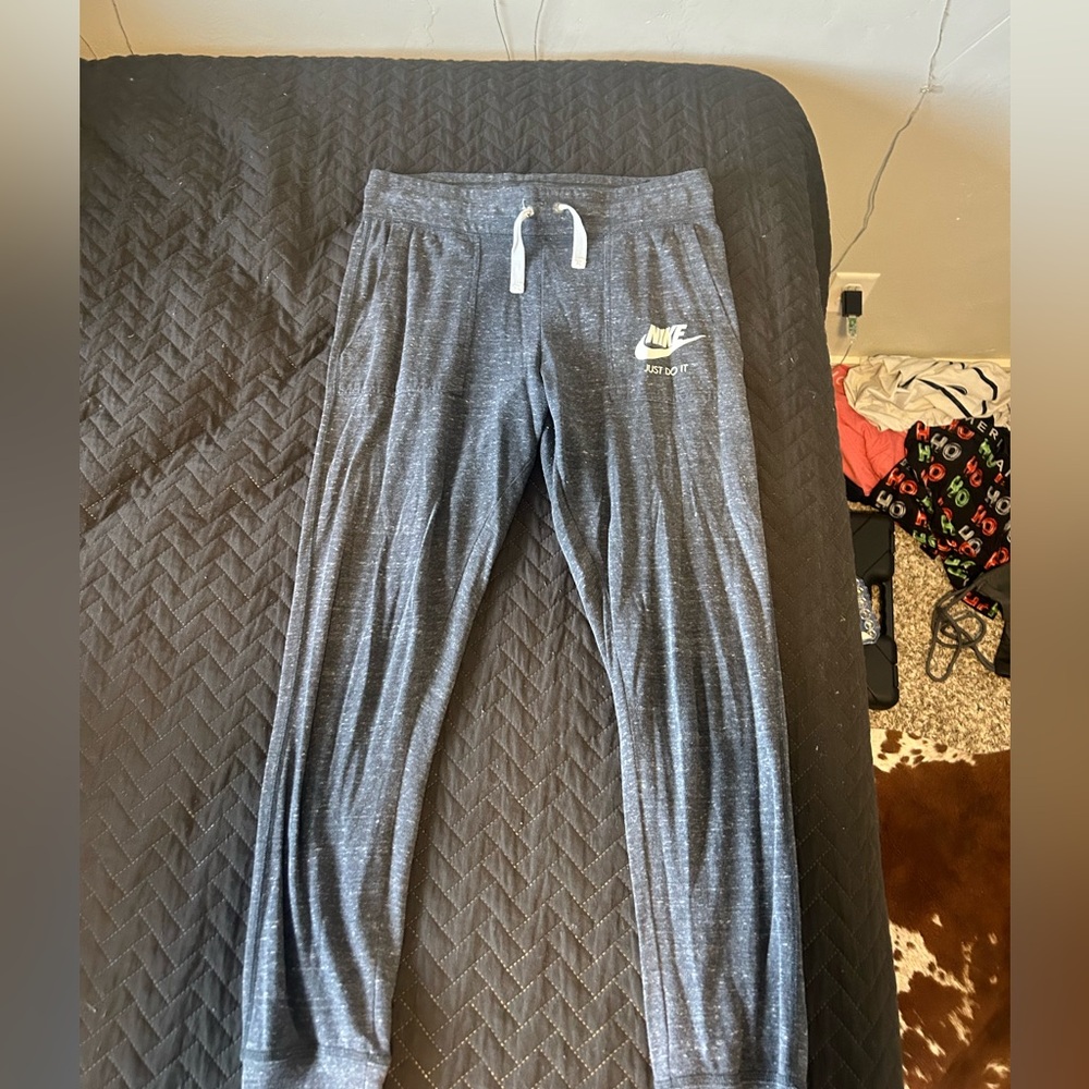 Nike medium women’s jogger
